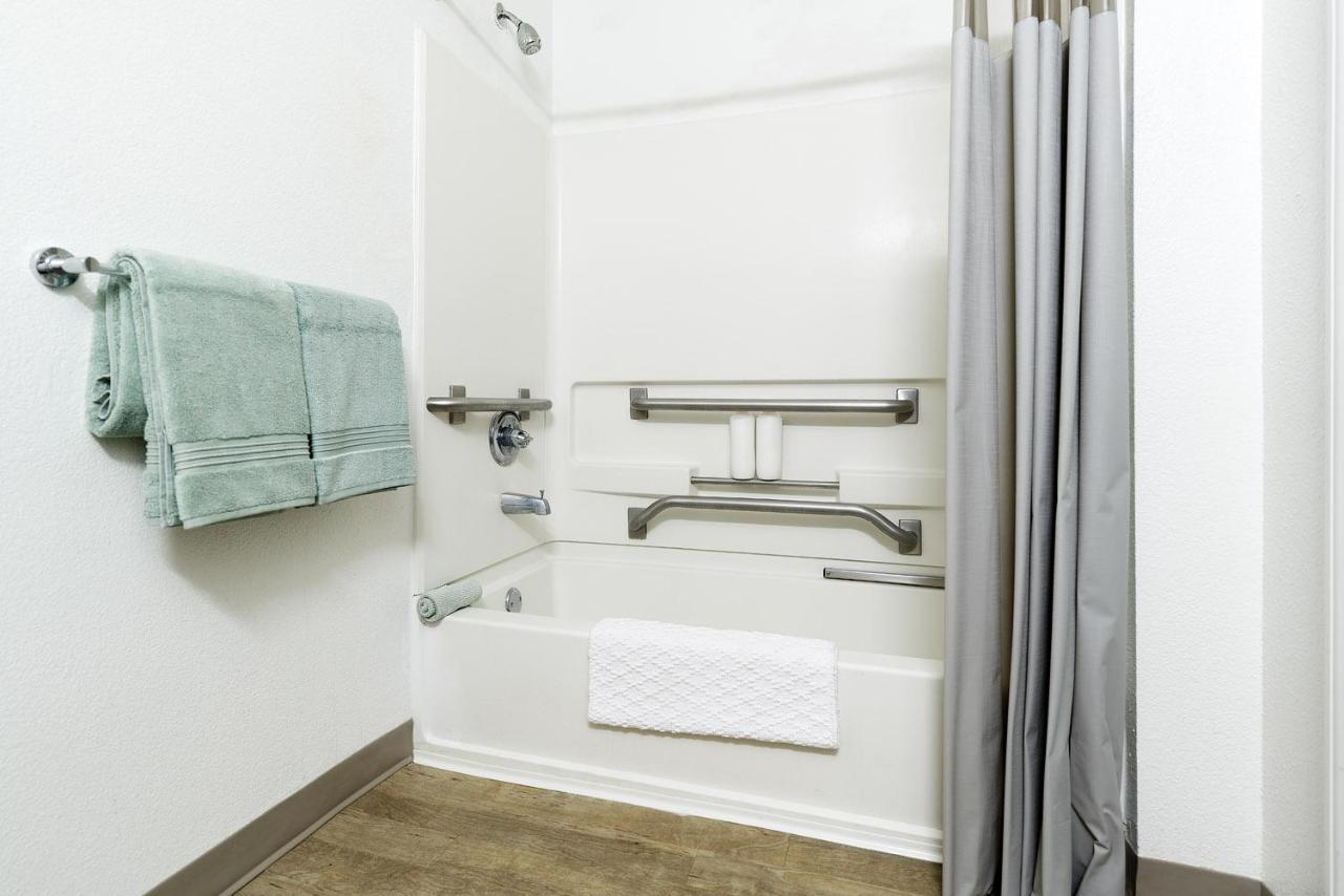 Intown Suites Extended Stay West Palm Beach Fl - Military Trail Rd Eksteriør billede