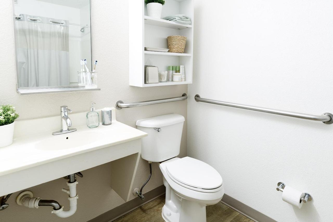 Intown Suites Extended Stay West Palm Beach Fl - Military Trail Rd Eksteriør billede